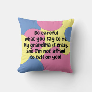 Roze Blauw Geel Mijn oma is gek Kletskous Kussen