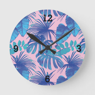 Roze blauw tropisch palm Leaf Ronde Klok
