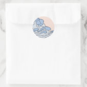 Roze/Blauwe oceaangolven esthetisch met strand Ronde Sticker (Tas)