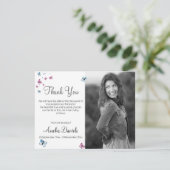 Roze Blauwe Vlinder Foto In Geheugen Dank u Kaart (Staand voorkant)