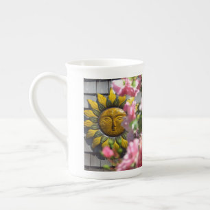 Roze bloemen en Sun - Martha's wijntuin Porselein Kop