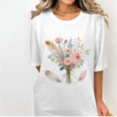 Roze bloemen en veren T-shirt