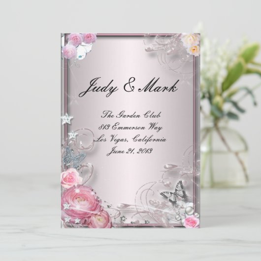 Roze Bloemen en Vlinder Bruiloft Menu Kaart (Staand voorkant)