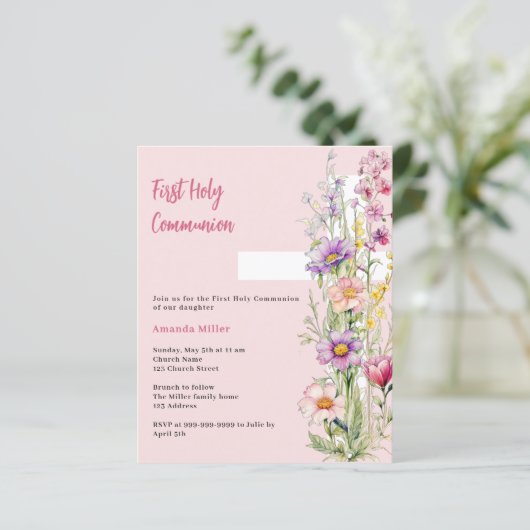 Roze bloemen kruis meisje Eerste Communie uitnodig (Staand voorkant)