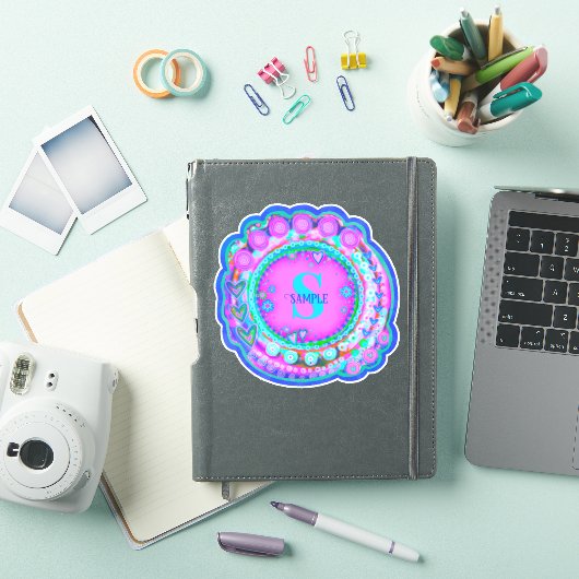 Roze Bloemen Naam en Initiaal Inspirivity Custom Sticker (iPad Cover)