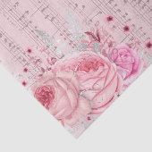 Roze bloemen op muziekblad tissuepapier (Detail)