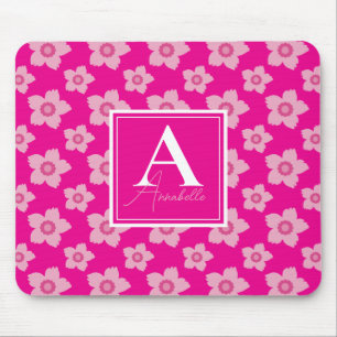 Roze bloemen op roze achtergrond monogram muismat