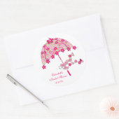 Roze bloemige paraplu ronde sticker (Envelop)