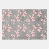 Roze bloesems en bijkantoren op grijs inpakpapier vel (Voorkant 3)