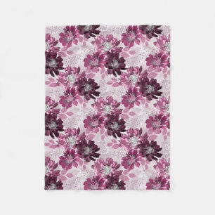 Roze, bordeaux bloemen op stoffig roze fleece deken