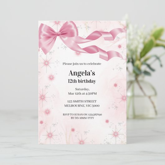 Roze Bow Verjaardag Meisjes Uitnodiging (Staand voorkant)