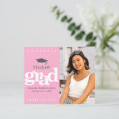 Roze Budget Foto Graduatie Cap Vette Uitnodiging (Staand voorkant)