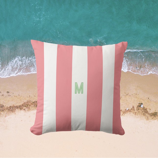Roze Cabana Stripe en gepersonaliseerd groen monog Buitenkussen (Creator heeft geüpload)