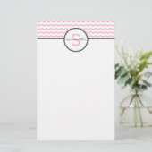 Roze Chevron Monogram Briefpapier (Staand voorkant)