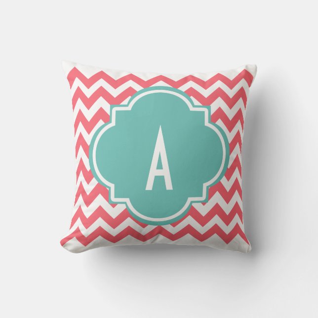 Roze Chevron Strepen Monogram Kussen (Voorkant)