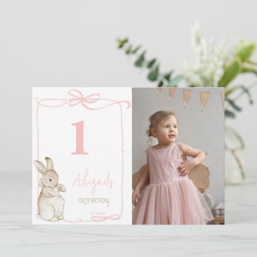 Roze Coquette Peter het Konijn 1e Verjaardag Bedankkaart (Staand voorkant)
