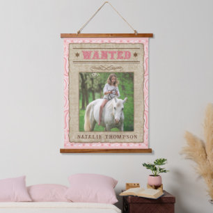 Roze Cowgirl Party   Gezocht Poster Hangend Wandkleed