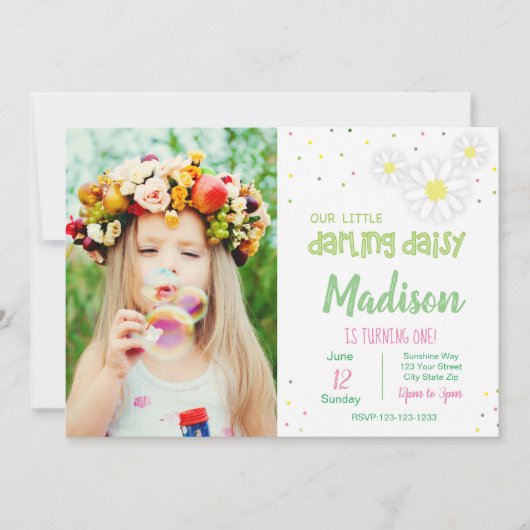 Roze Daisy Birthday Uitnodiging met foto (Voorkant)