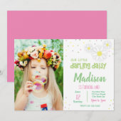 Roze Daisy Birthday Uitnodiging met foto (Voorkant / Achterkant)