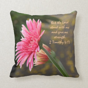 Roze Daisy Floral; De Schrift Verse Gods Sterkte Kussen