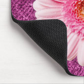 Roze Daisy op de Paarse Denim Boho Mousepad Muismat (Hoek)