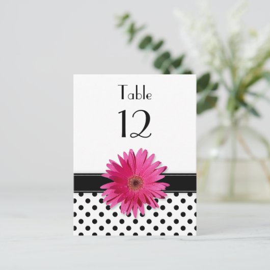 Roze Daisy Zwart Wit Polka Dot Trouwtafel Briefkaart (Staand voorkant)