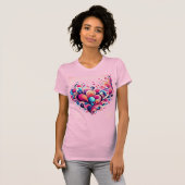 Roze dames T-shirt met hartjes. (Voorkant volledig)