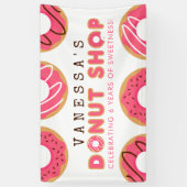 Roze Donut Shop Birthday Party Spandoek (Verticaal)