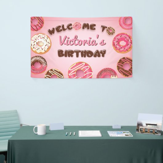 Roze Donuts Birthday Welcome Party Sign Banner (Beurs)