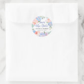 Roze en Blauw Bloemen Bruiloft Save the Date Ronde Sticker (Tas)