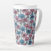 Roze en blauwe bloemen, wilde bloemen op wit latte mok (Rechterhoek)