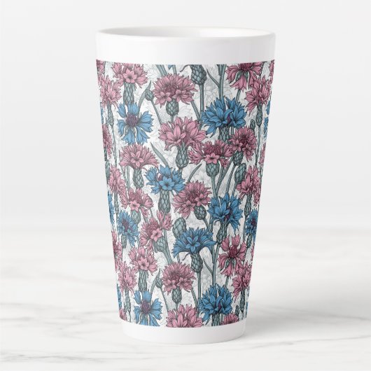Roze en blauwe bloemen, wilde bloemen op wit latte mok (Voorkant)
