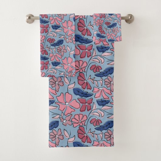Roze en Blauwe Hand Getrokken Bloemen Block Print Bad Handdoek (Insitu)