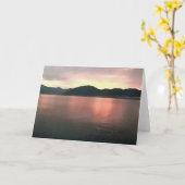 Roze en Blauwe Ombre Sunset reflecteert Landschap Kaart (Gele Bloem)