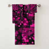 Roze en bordeaux polka dot confetti patroon bad handdoek (Insitu)