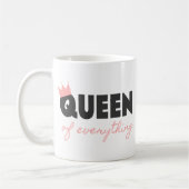 Roze en donkergrijze koningin van alles in het tek koffiemok (Links)