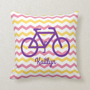 Roze en gele Chevron Pillow met Paarse bike Kussen