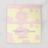 Roze en Gele Daisy Bruiloft Plaats Kaart (Buitenkant ongevouwen)