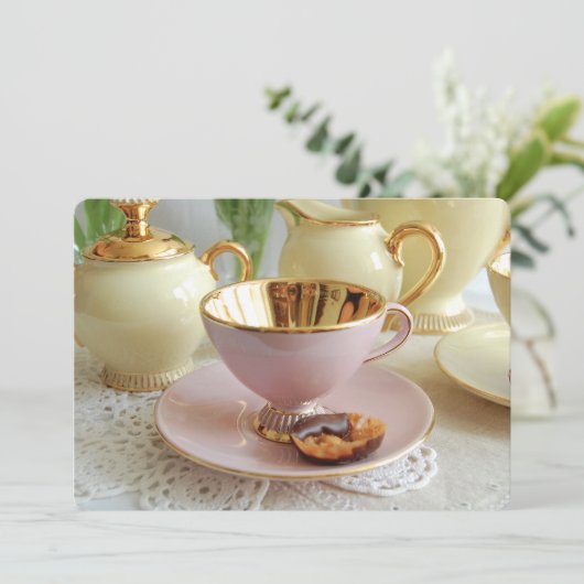 Roze en Gold Teacup Tea Party Invitation Kaart (Staand voorkant)