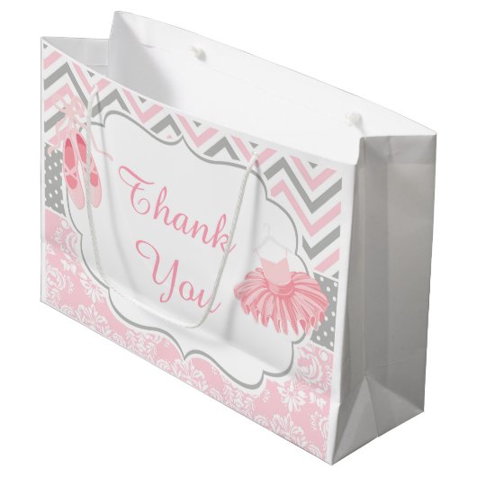 Roze en Grijze Chevron Ballerina Verjaardag Bedank Groot Cadeauzakje (Voorkant Gekanteld)