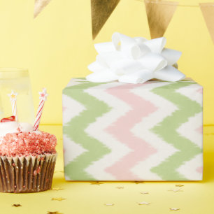 Roze en groen geometrisch chevron-patroon cadeaupapier