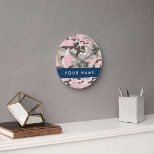 Roze en groene camouflage personaliseer je naam ronde klok