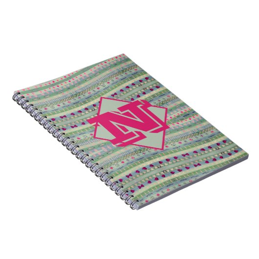 Roze en groene harten Patroon en uw monogram Notitieboek (Rechterzijde)