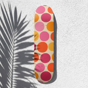 Roze en Oranje Bold Retro Geïnspireerde Polka Dot Skateboard