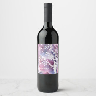 Roze en paarse inkt en witte boom silhouet wijn etiket