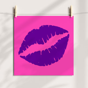 Roze en paarse lippenstift kus poster
