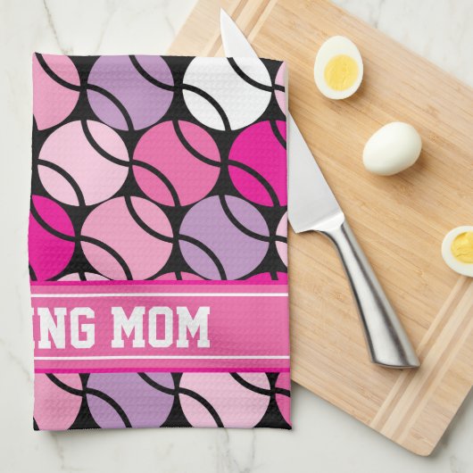 🎾 Roze en paarse tennisballen, met initiaal Theedoek (Quarter Fold)