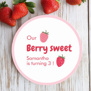 Roze en rode aardbeien verjaardag ronde sticker