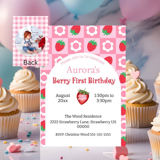 Roze en rode bessen eerste verjaardagsfeestje uitn kaart