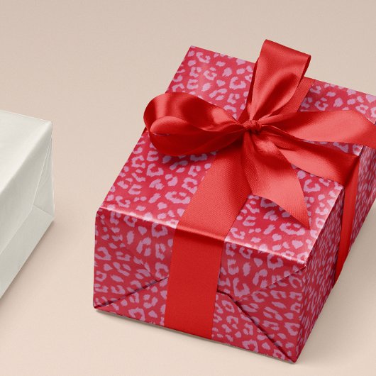 Roze en rode luipaard print patroon cadeaupapier